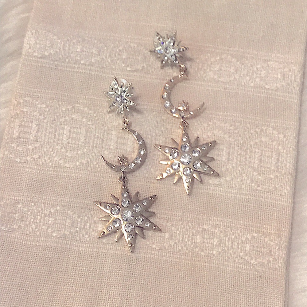 🌙Boho Glam Moon Goddess Golden Sparkle Earrings✨ - Picture 5 of 12